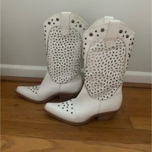 White Leather Cowgirl Boots